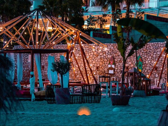 Lumma Beach Bar & Restorant, Dhërmi: dizajn interieri nga Claud Architects, foto 10