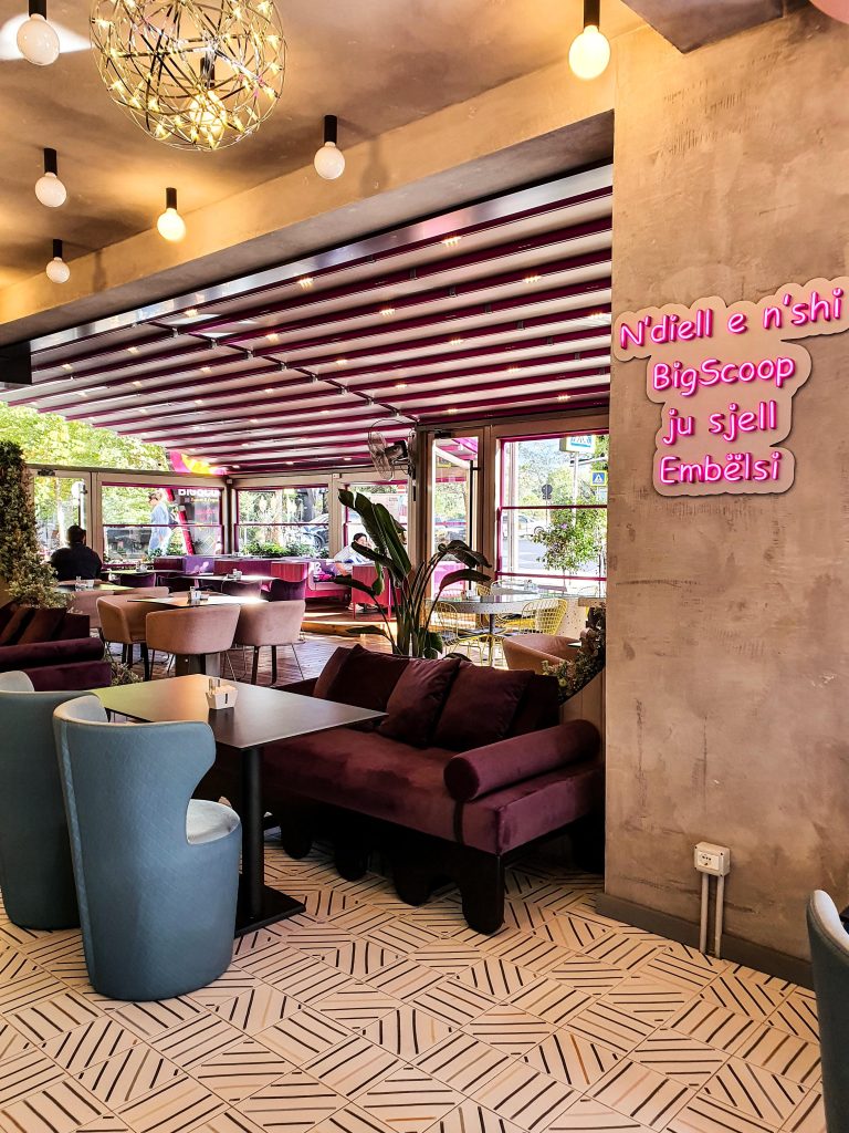 Big Scoop, Tiranë: dizajn interieri nga Claud Architects, foto 6
