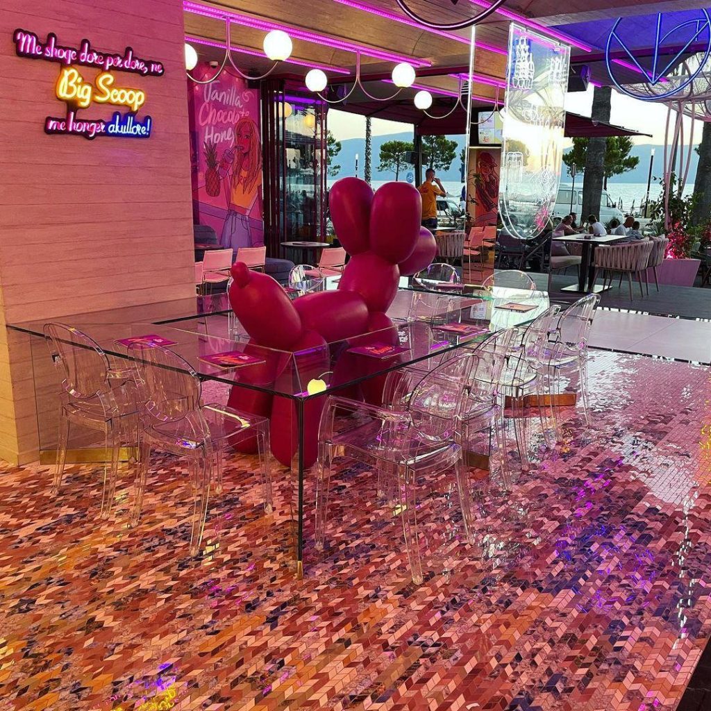 Big Scoop, Tiranë: dizajn interieri nga Claud Architects, foto 7