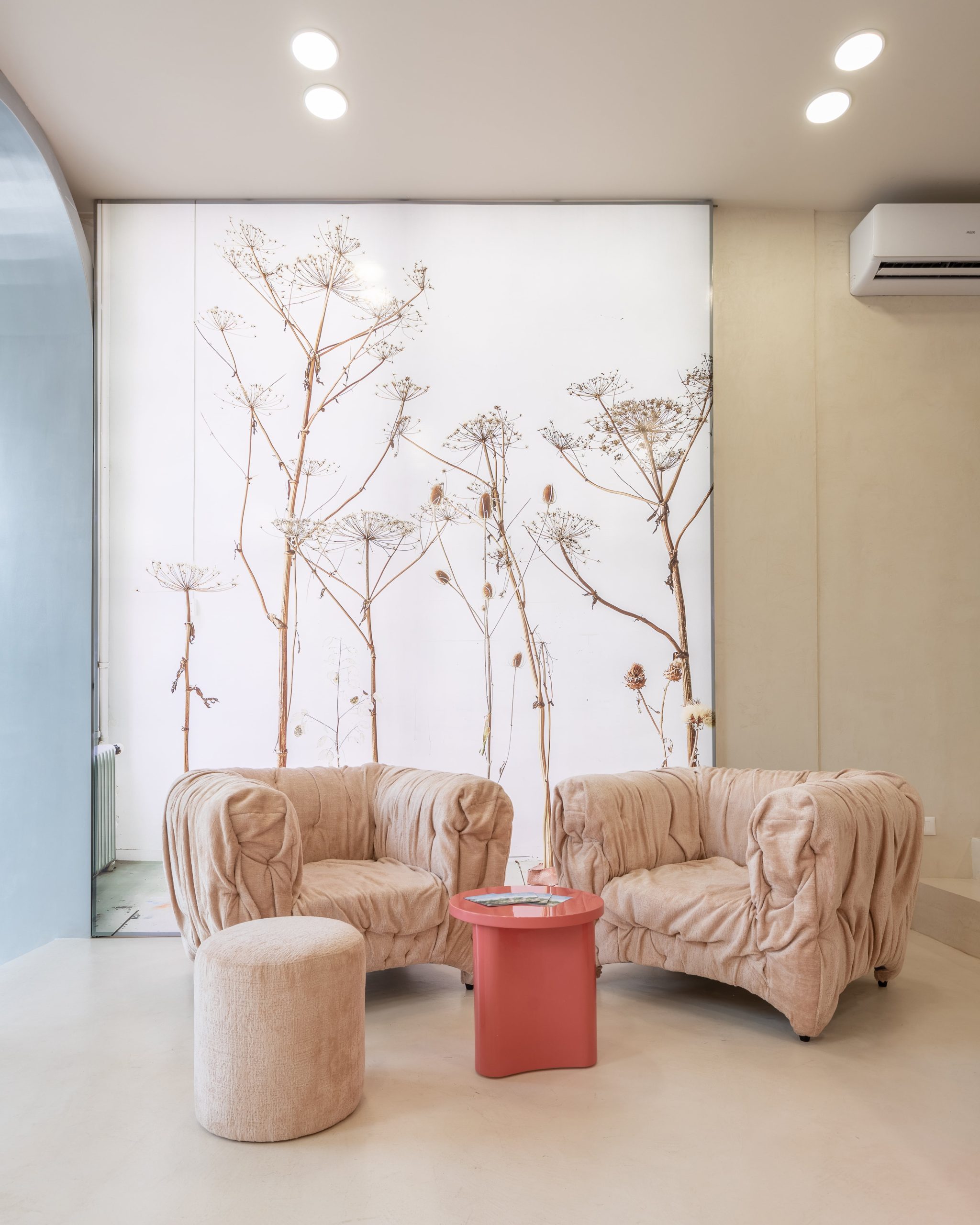 Pixies Beauty Salon, Tiranë: dizajn interieri nga Claud Architects